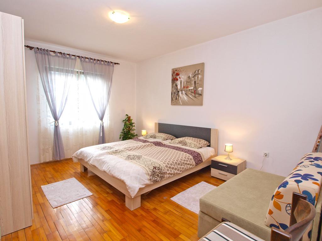 Family Friendly 946 Apartment
